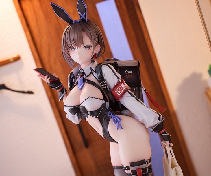 Delivery Bunny Girl Aoi por BeeDoshi - BunnyChase